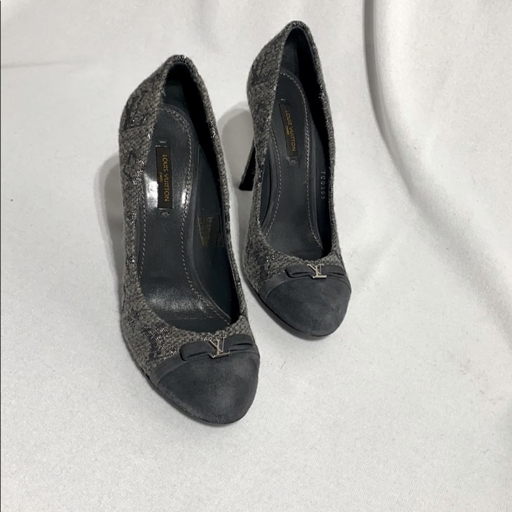Louis Vuitton Grey Monogram Fabric /Suede Bow Cap